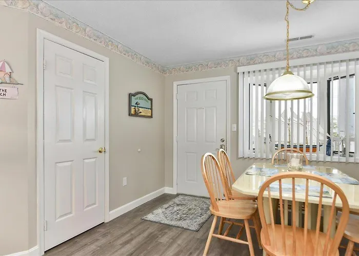 Great 2 Bedroom In Tiffanie By The Sea With Outdoor Pool! * Ocean City