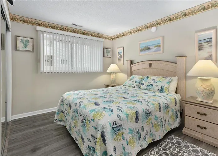 Great 2 Bedroom In Tiffanie By The Sea With Outdoor Pool! Holiday home *