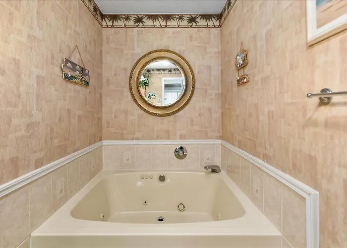 Great 2 Bedroom In Tiffanie By The Sea With Outdoor Pool! Holiday home Ocean City