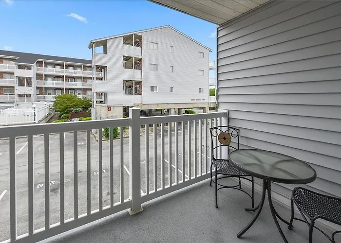 Great 2 Bedroom In Tiffanie By The Sea With Outdoor Pool! * Ocean City